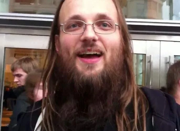 photo de Jay Freeman, connu sous le nom de Saurik, il est le développeur de l'application Cydia