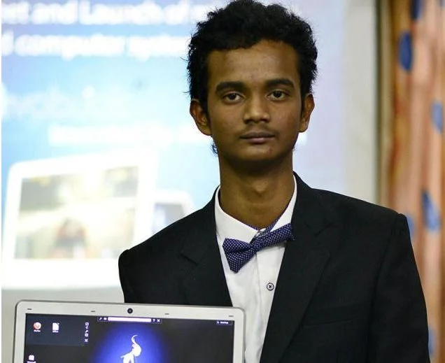 le Revo Book inventé par Afreed Islam