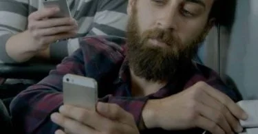 Samsung se moque de l'autonomie iPhone