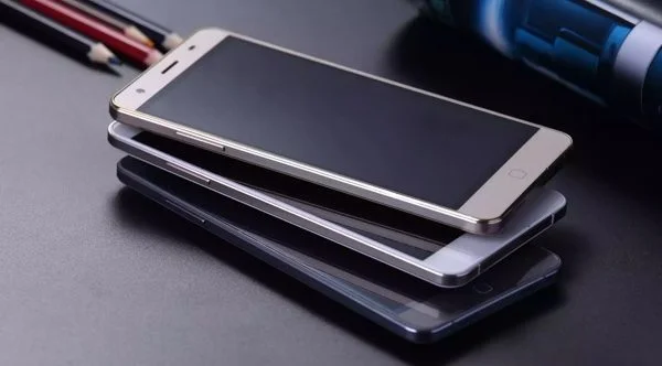 coloris elephone p7000-infoidevice