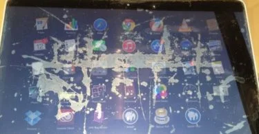 probleme revetement anti reflet macbook pro-infoidevice