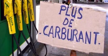 eviter penurie carburant et panne seche-infoidevice