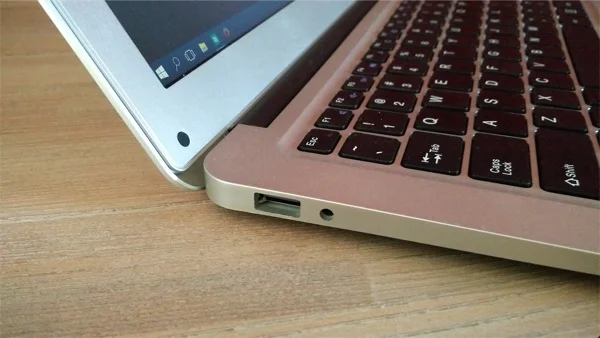 usb 2 prise jack ultrabook ezbook 2-infoidevice