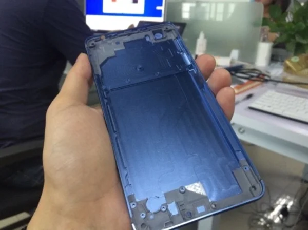 coque vernee mars bleue-infoidevice