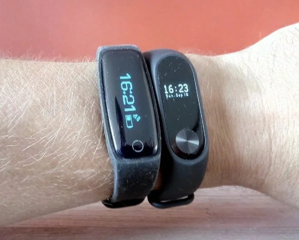 comparaison-teclast-h30-vs-xiaomi-miband-2-infoidevice