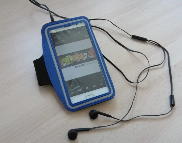 test-brassard-sport-grand-smartphone-infoidevice