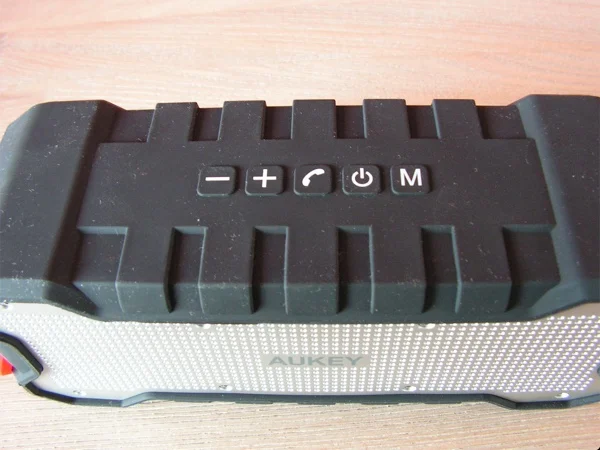 fonctions enceinte bluetooth aukey sk-m12-infoidevice