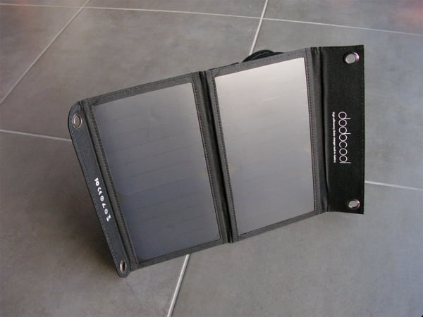 chargeur solaire dodocool batterie integree infoidevice