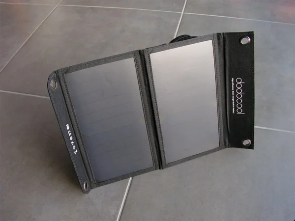 chargeur solaire dodocool batterie integree infoidevice