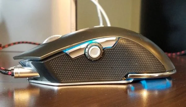 boutons lateraux souris gamer aukey