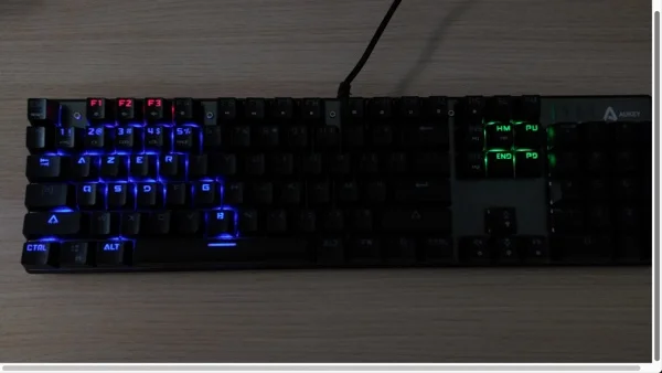 eclairage 2 clavier gamer aukey km-g3 infoidevice