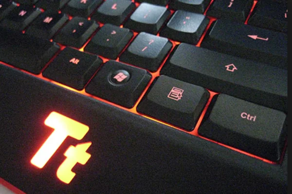 retroeclairage clavier ttesports challenger ultimate gamer infoidevice