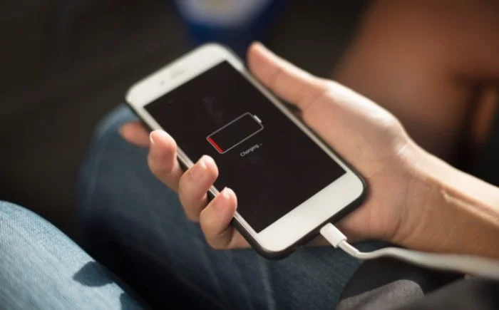 apple debride la gestion de la batterie iphone