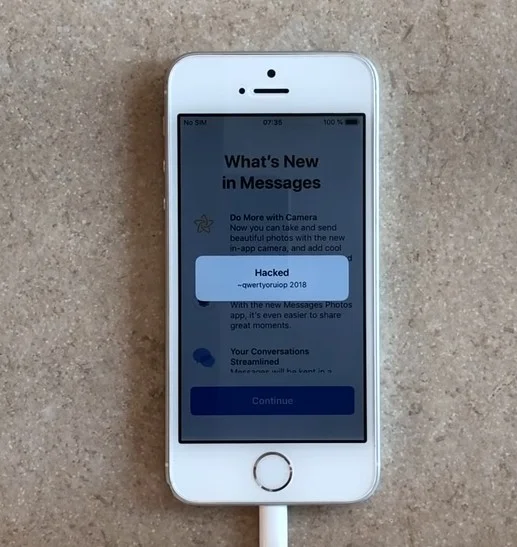 ios 12 hacked qwertyuriop