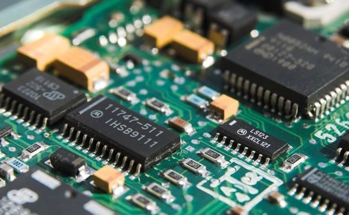 avantage logiciel pcb