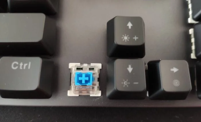 Test Clavier Gamer Aukey Km G12 Switch Bleu Outamo