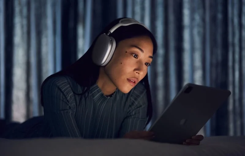 apple airpods max non compatible apple music