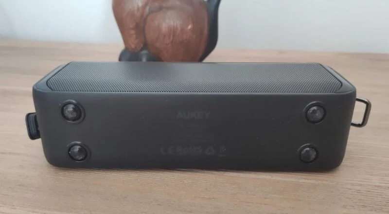 support enceinte bluetooth etanche aukey sk a2
