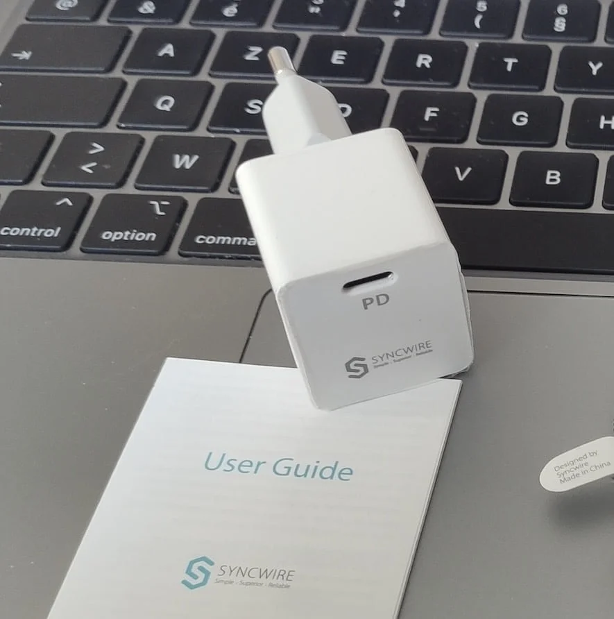 test chargeur secteur syncwire 18 watts