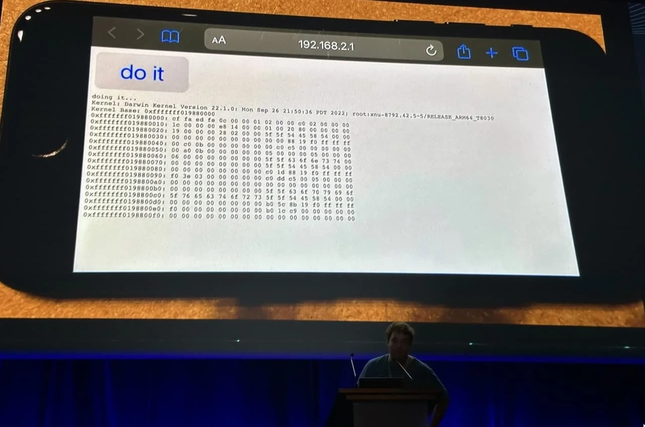 demonstration jailbreak ios 16.1 par Luca Todesco alias @qwertyoruiopz